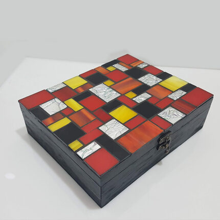 002 Mosaic Tea Box “Red”